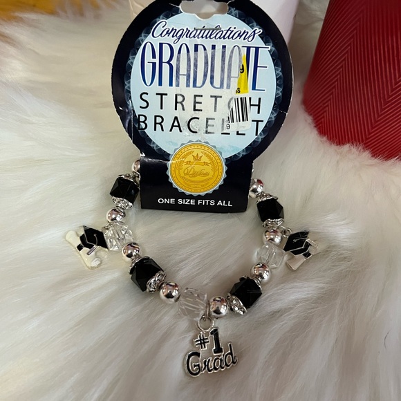 🎓Graduate Novelty Charm Strech Bracelet🎓 - Picture 1 of 6